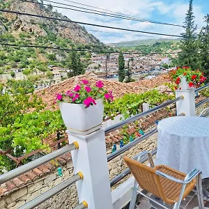 guesthouse-riverside.albaniahotels.org/